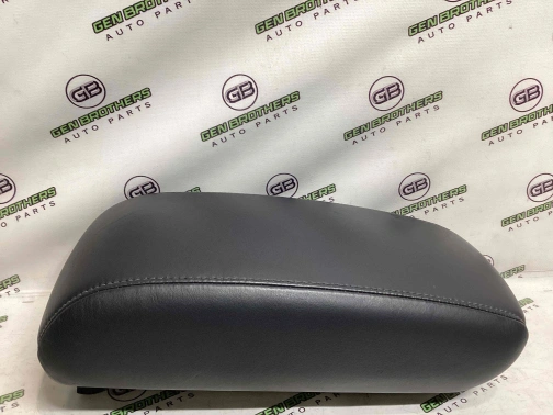 Подлокотник 4468-212 Jeep Grand Cherokee 15 - 20  6QC60LA8AA 