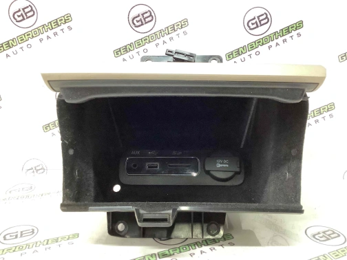 Бардачок (замок бардачка), короб подстаканника, ящик 4469-035 Jeep Grand Cherokee 15 - 20  5VK211S5AB 