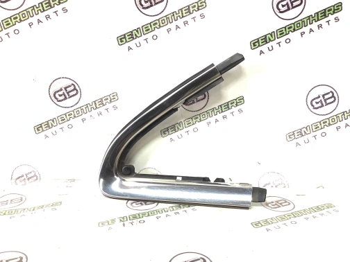 Молдинг двери передней левой 4469-172 Jeep Grand Cherokee 15 - 20  57010499AE 