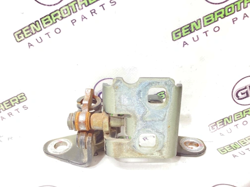Петля дверей, замка дверей 4470-062 Dodge Journey  5067939AH 