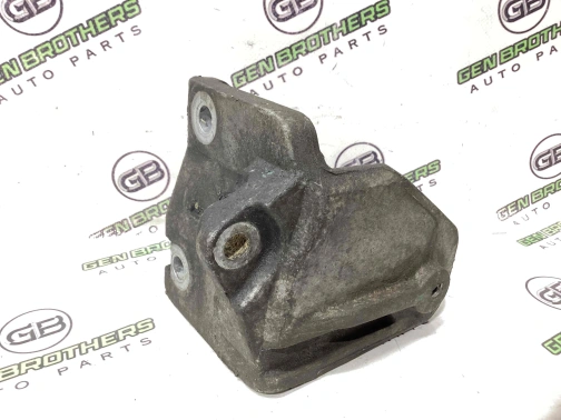 Кронштейн двигателя 4470-072 Dodge Journey  05273373AD 