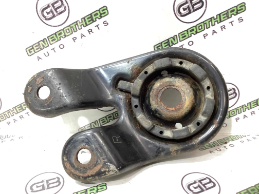 Кронштейн переднего подрамника 4470-080 Dodge Journey  5151014AA 