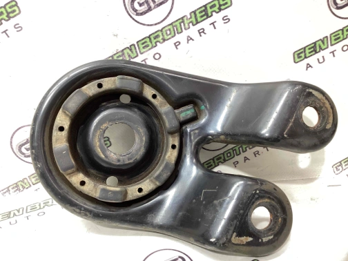 Кронштейн переднего подрамника 4470-120 Dodge Journey  5151015AA 