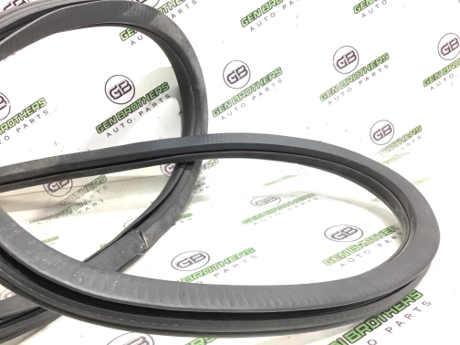 Уплотнитель стекла/двери 4472-464 Chrysler 200  68145007AB 