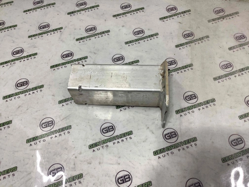 Кронштейн усилителя бампера 4667-124 Jeep Compass 17-23  68260781AA 