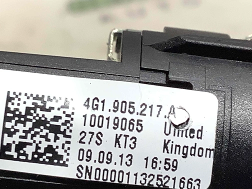 Кнопка запуска двигателя, корпус 4811-043 Audi a6  4G1905217A 