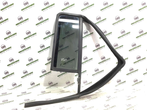Стекло форточки дверей 5107-177 Jeep Patriot  5067772AD 
