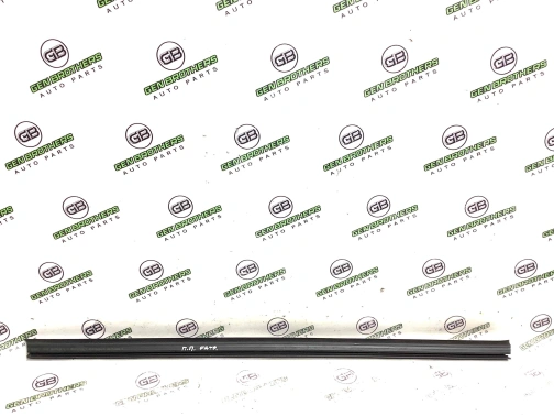 Уплотнитель стекла/двери 5107-251 Jeep Patriot  5067762AB 