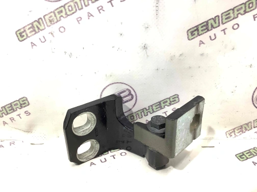 Петля дверей, замка дверей 5214-307 Jeep Cherokee KL 18-23  68140737AB 