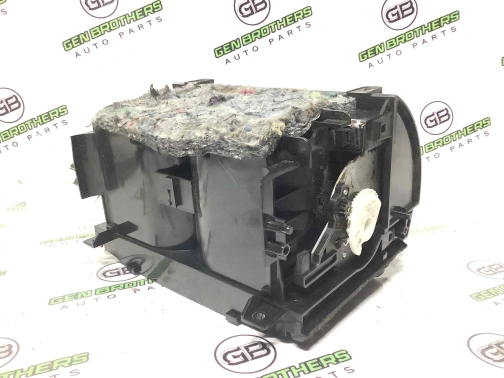Подстаканник 5378-347 Infiniti M 37  684301MA1B 