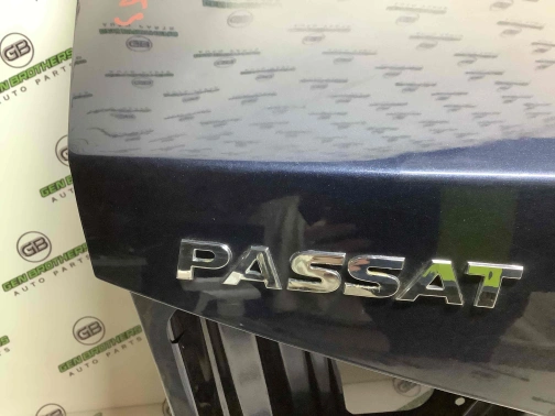 Эмблемы 5653-082 Volkswagen Passat B7 USA  561853687A739 