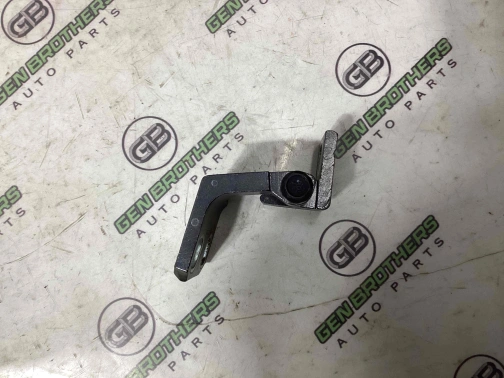 Петля дверей, замка дверей 6213-307 Jeep Cherokee KL 14-18  68140734AB 