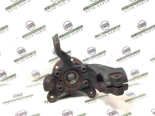 Кулак поворотный левый 7101-151 Volkswagen Passat B7 USA  5C0407255 