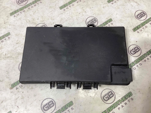 Крышка, корпус блока предохранителей 7557-277 Jeep Grand Cherokee 15 - 20  68202821AA 