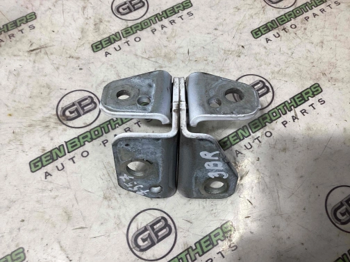 Петля дверей, замка дверей 7557-307 Jeep Grand Cherokee 15 - 20  55113660AC 