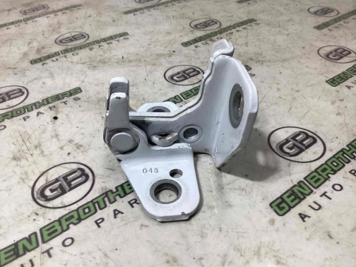 Петля дверей, замка дверей 7557-307 Jeep Grand Cherokee 15 - 20  55113660AC 