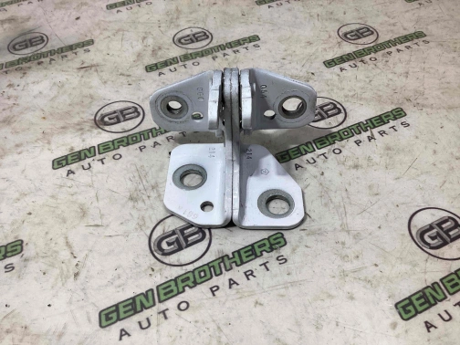 Петля дверей, замка дверей 7557-308 Jeep Grand Cherokee 15 - 20  55113661AC 