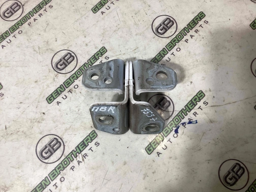 Петля дверей, замка дверей 7557-314 Jeep Grand Cherokee 15 - 20  55113660AC 