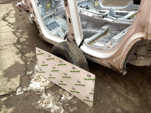 Стойки кузова и пороги 7557-367 Jeep Grand Cherokee 15 - 20  68214165AC 