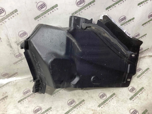 Теплоэкран, пластиковые изоляторы 7557-392 Jeep Grand Cherokee 15 - 20 