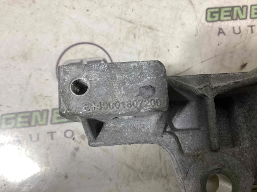 Кронштейн двигателя 7557-418 Jeep Grand Cherokee 15 - 20  E149001807200 
