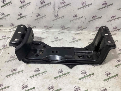 Кронштейн КПП 7557-422 Jeep Grand Cherokee 15 - 20  68252525AA 