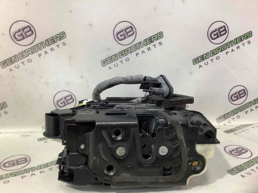 Замок двери передней правой 8043-031 Volkswagen Passat B7 USA  5K1837016E 