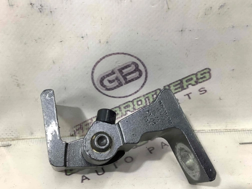 Петля дверей, замка дверей 8043-151 Volkswagen Passat B7 USA  7N0831401A 