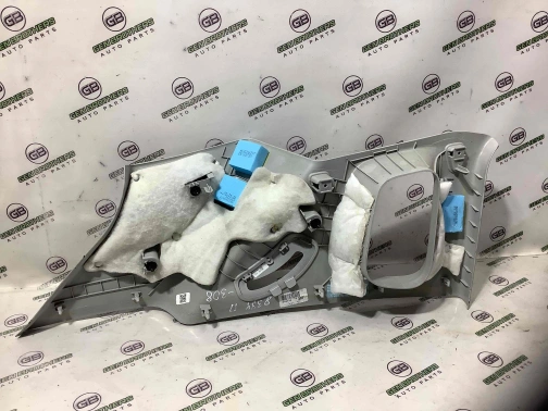 Обшивка задней стойки правая 8334-308 Jeep Compass 17-23  5US22PS4AD 