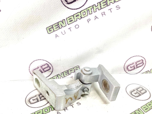 Петля дверей, замка дверей 8811-083 Audi a4  4G0831402C 
