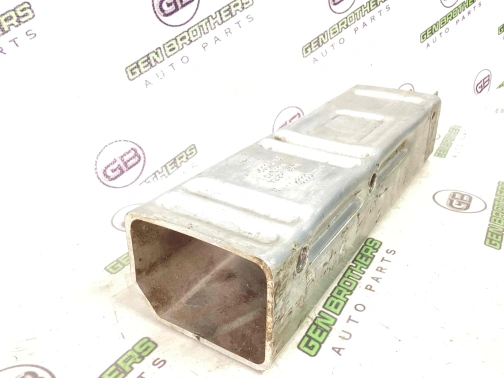 Кронштейн усилителя бампера 8811-101 Audi a4  8E0807332B 