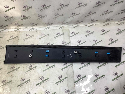 Молдинг двери передней левой 8998-036 Jeep Cherokee KL 18-23  6VX67TRMAC 