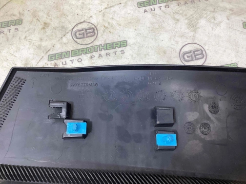 Молдинг двери передней левой 8998-036 Jeep Cherokee KL 18-23  6VX67TRMAC 