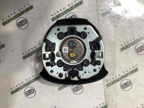 Подушка безопасности водителя 8998-132 Jeep Cherokee KL 18-23  P6DZ70DX9AG 