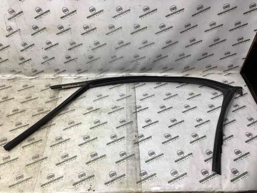 Уплотнитель стекла/двери 8998-286 Jeep Cherokee KL 18-23  68156227AD 