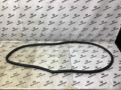 Уплотнитель стекла/двери 8998-339 Jeep Cherokee KL 18-23  68103092AB 