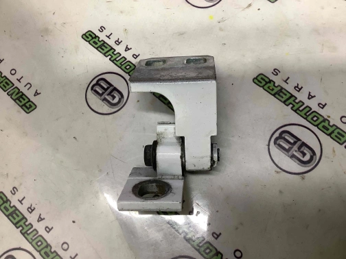 Петля дверей, замка дверей 8998-360 Jeep Cherokee KL 18-23  68140737AB 