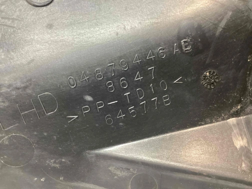 Жабо трапеции дворников, крепление жабо 9065-082 Jeep Patriot  04879446AD 