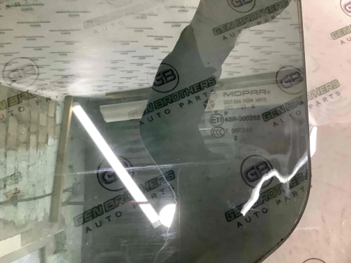 Стекло заднее левое 9252-054 Jeep Grand Cherokee 15 - 20  68086589AA 