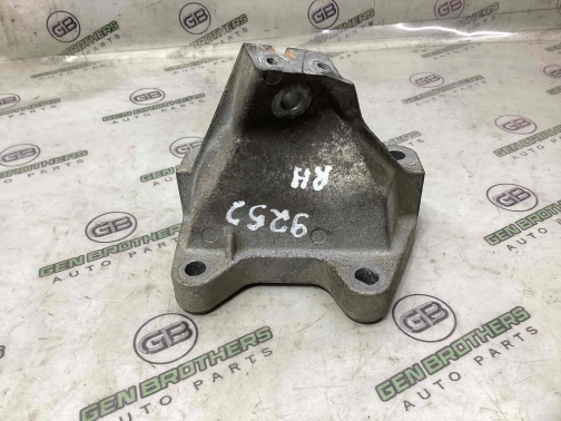 Кронштейн двигателя 9252-144 Jeep Grand Cherokee 15 - 20  52124990AC 