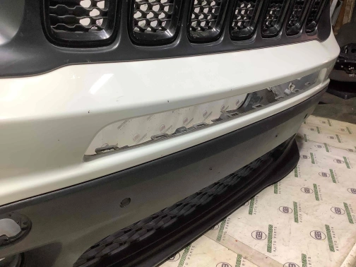 Бампер передний 9256-001 Jeep Renegade  6VZ72LXHAA 