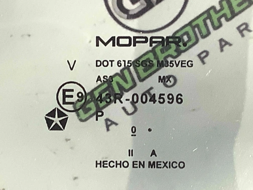 Стекло форточки дверей 9660-064 Jeep Patriot  5067772AD 