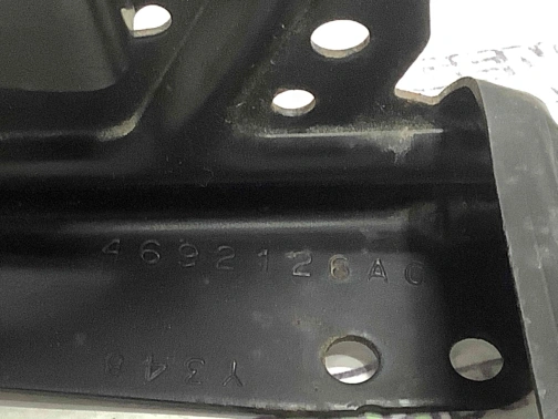 Крепление, кронштейн 9660-155 Jeep Patriot  4692126AC 