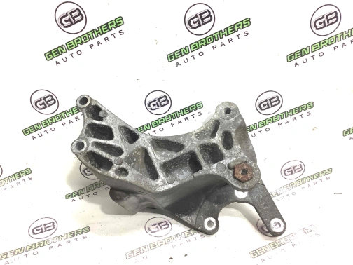 Генератор, кронштейн генератора 9660-192 Jeep Patriot  04891592AA 